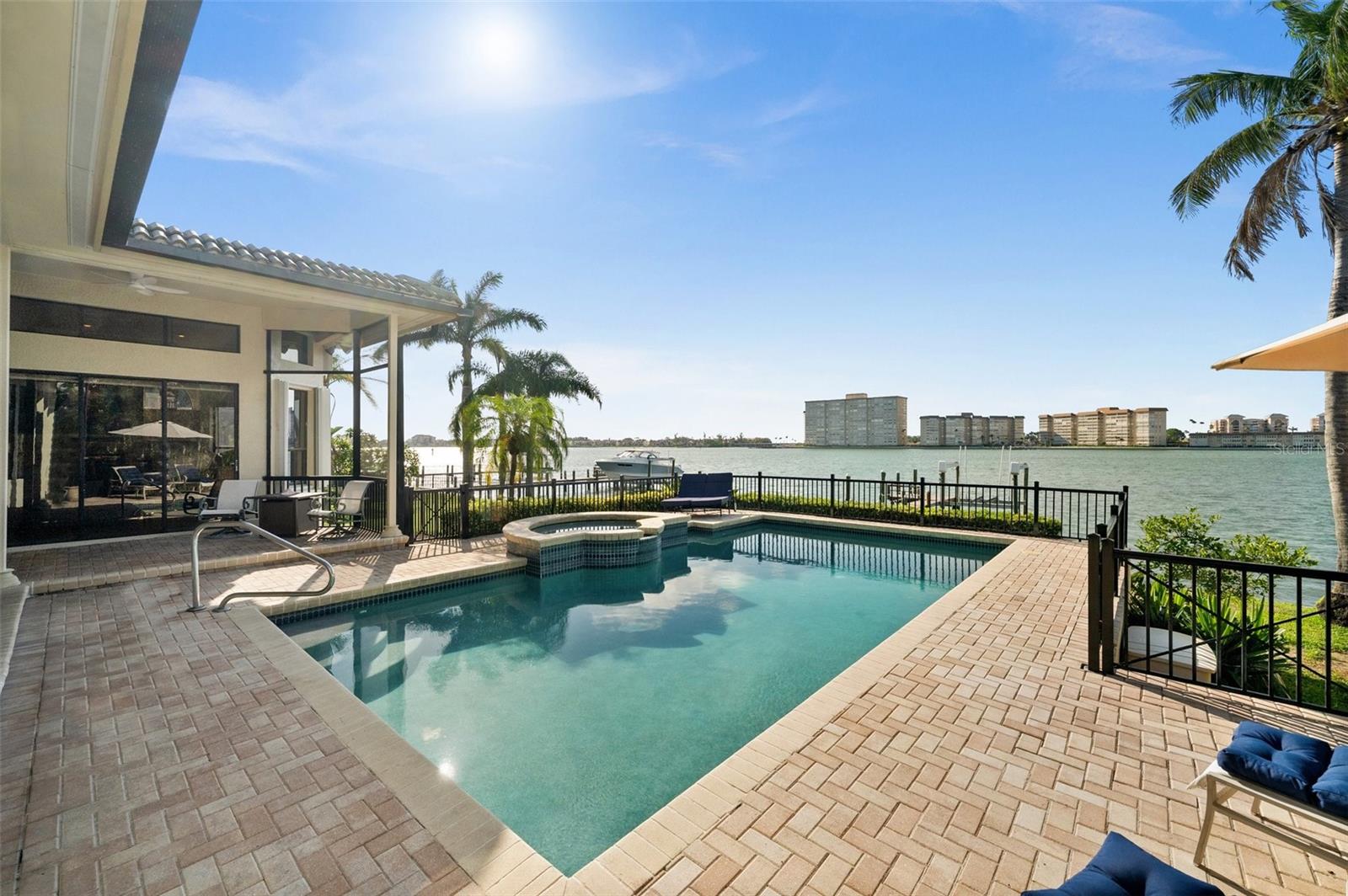 TB8461656 Property Photo