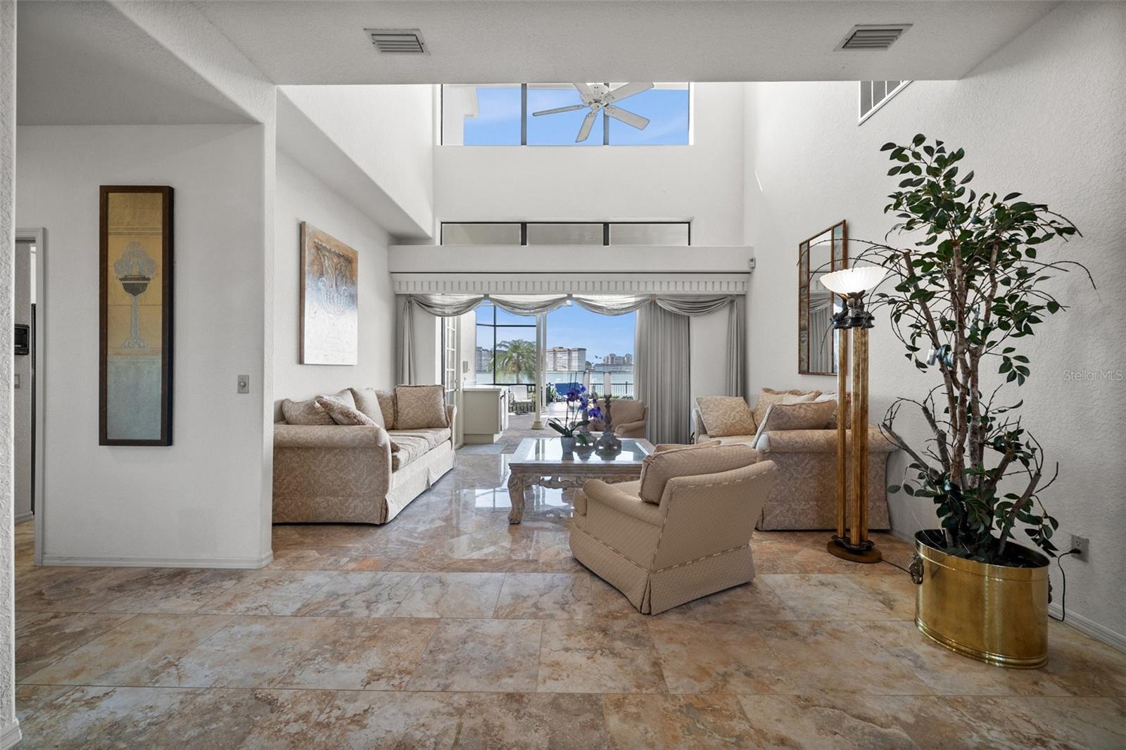 TB8461656 Property Photo