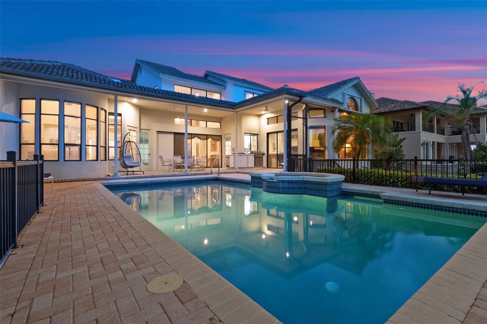 TB8461656 Property Photo