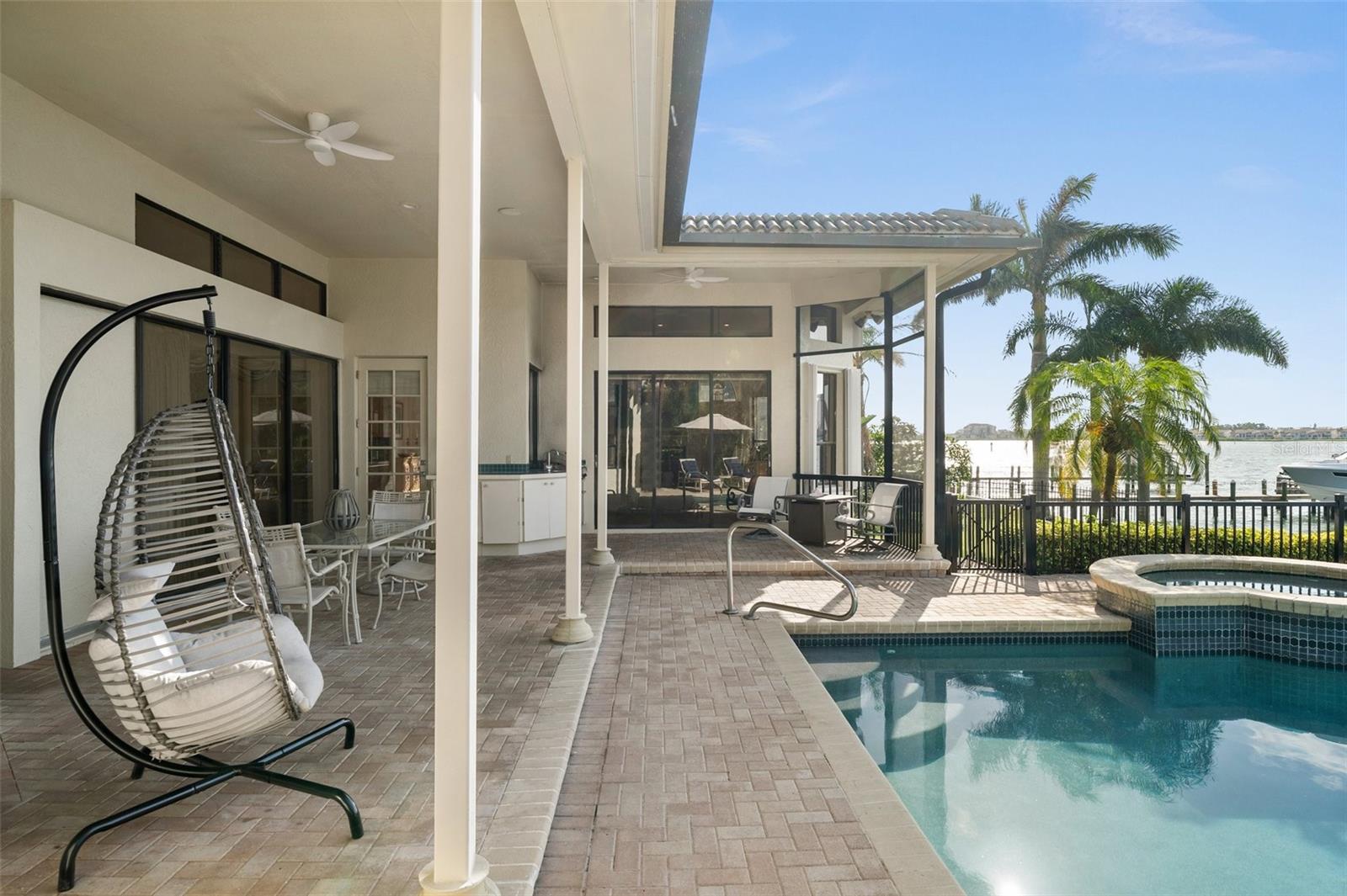 TB8461656 Property Photo