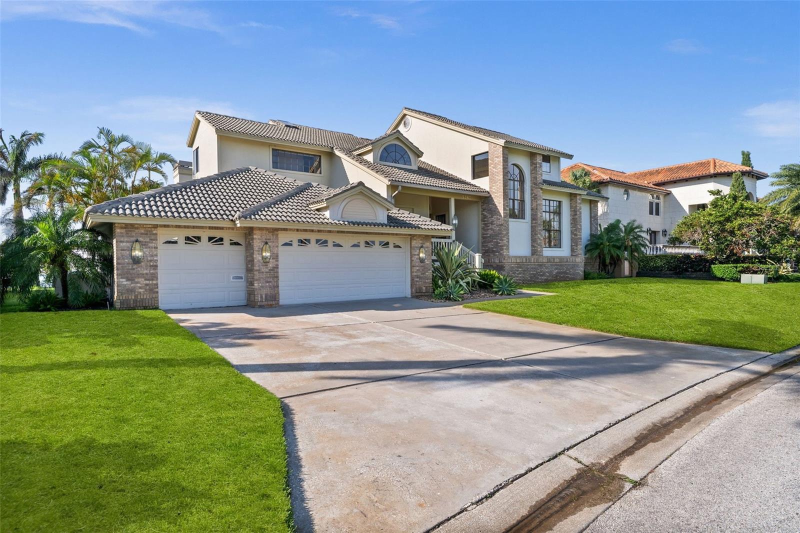 TB8461656 Property Photo