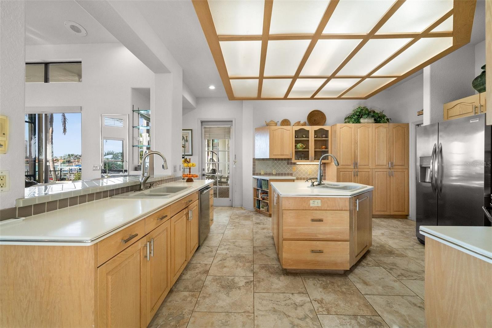 TB8461656 Property Photo