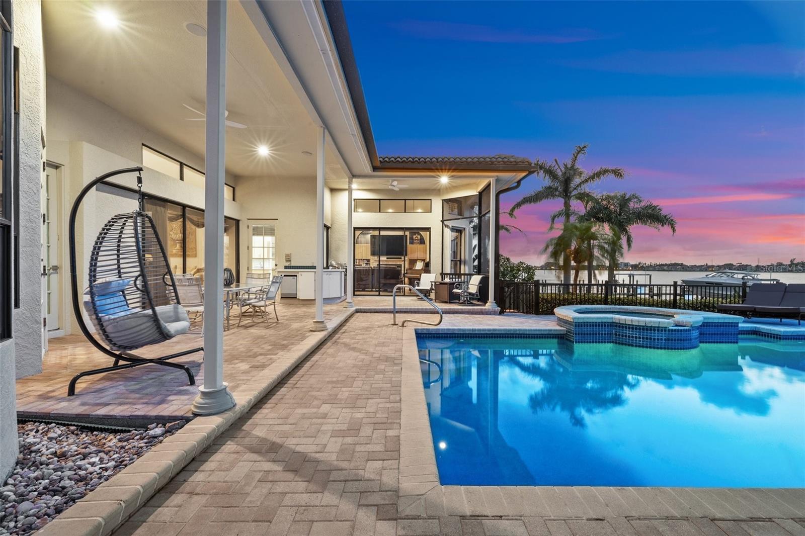 TB8461656 Property Photo