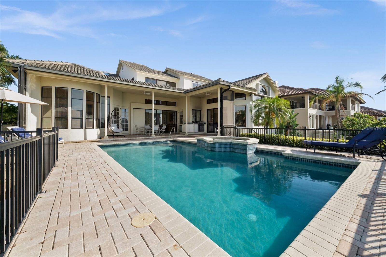 TB8461656 Property Photo