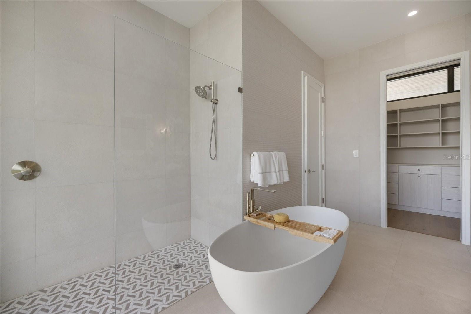 A4677180 Property Photo