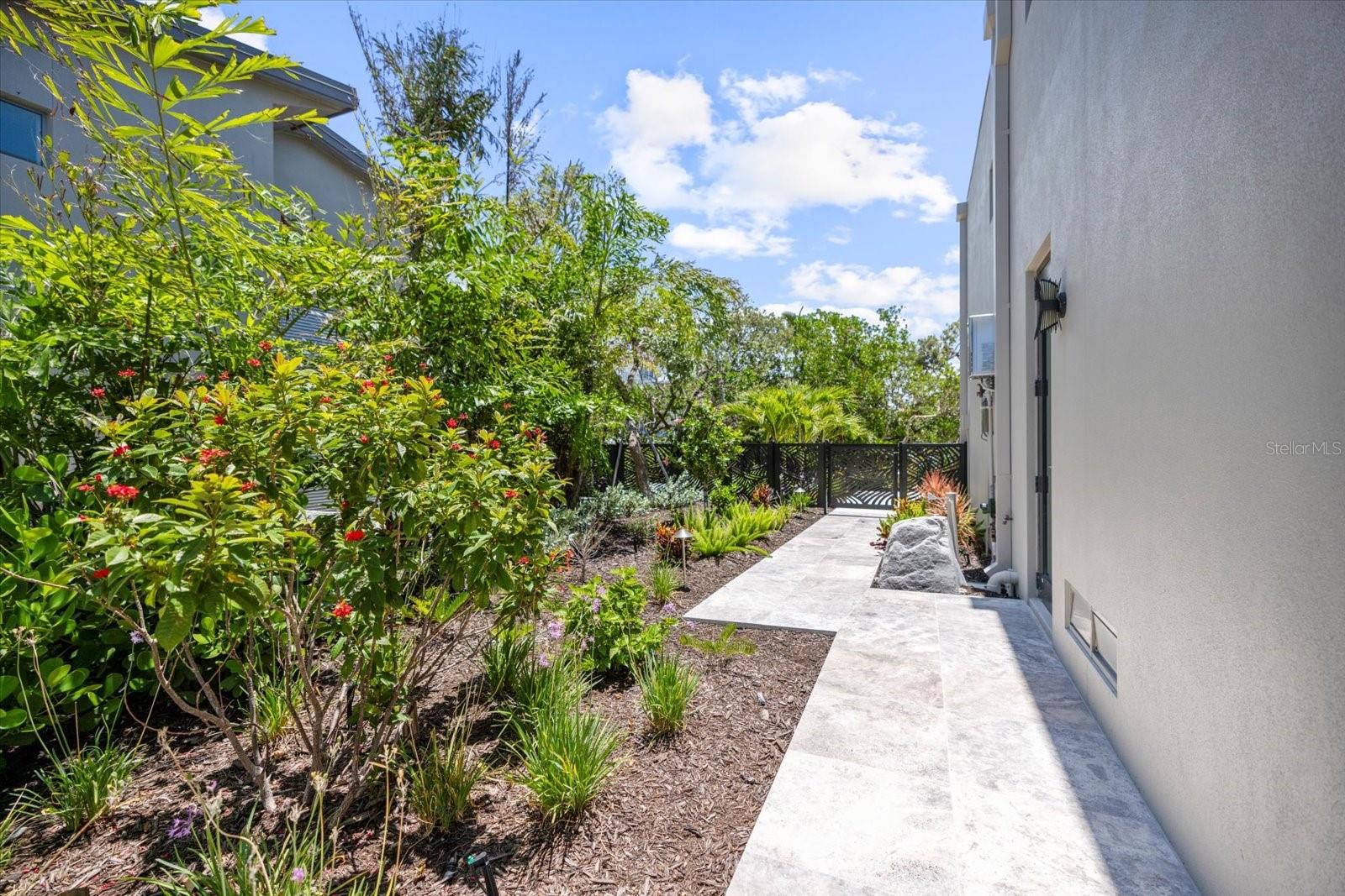 A4677180 Property Photo