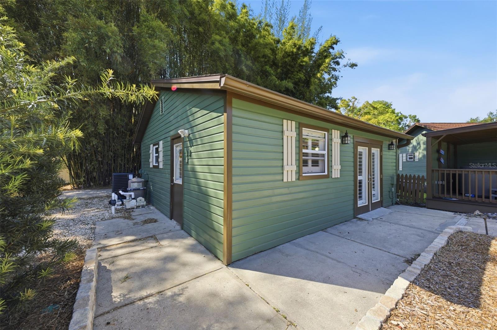 Detached in-law suite with two entrances