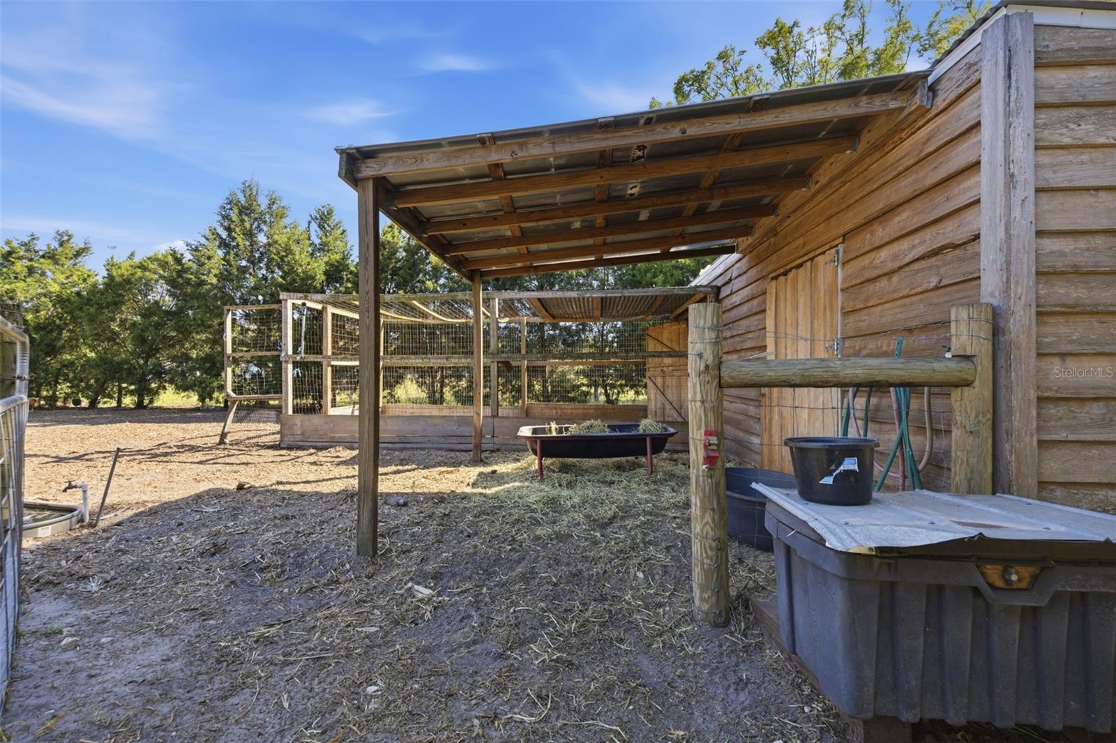 Corral with two stall barn and chicken area