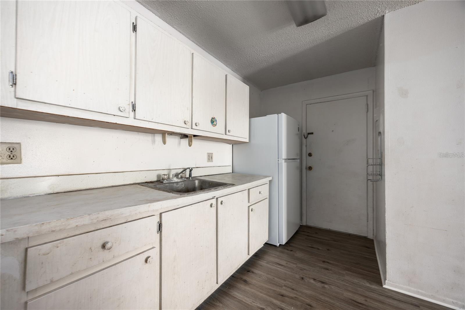 GC536371 Property Photo