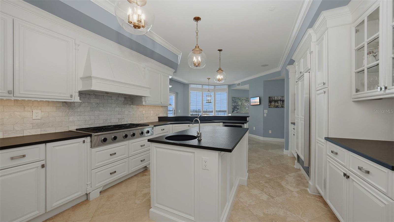 A4677212 Property Photo