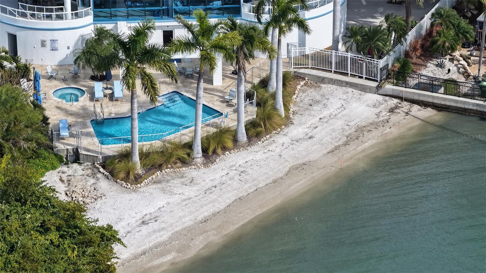 A4677212 Property Photo