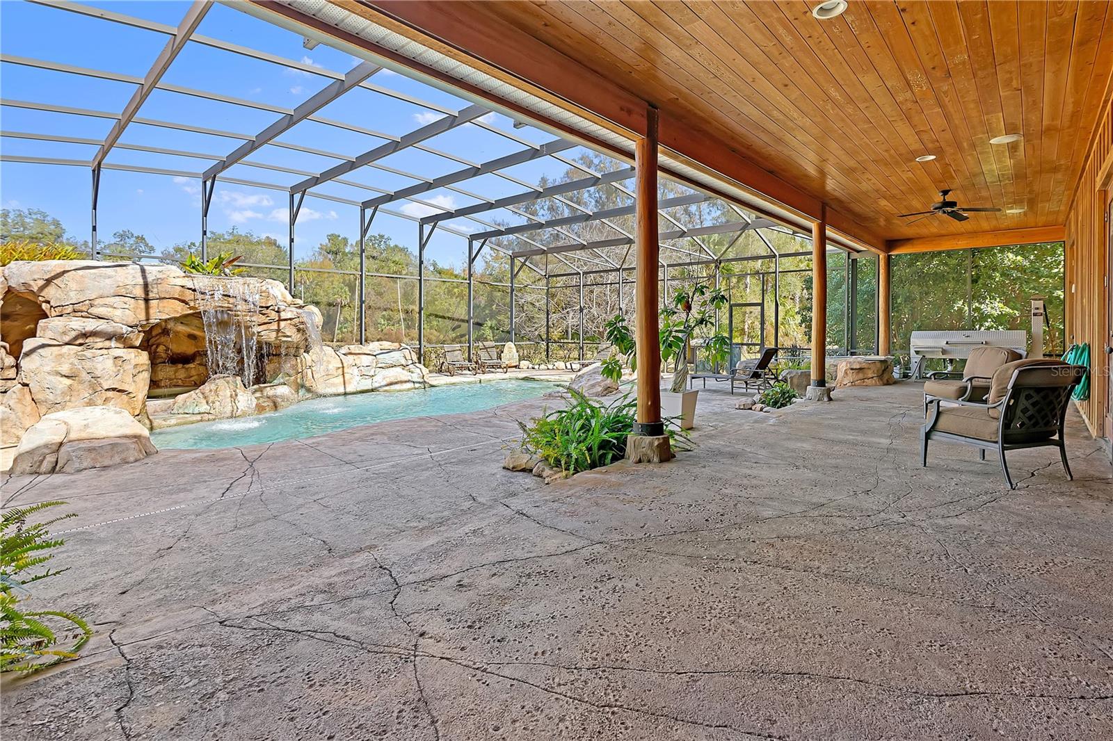 O6371691 Property Photo