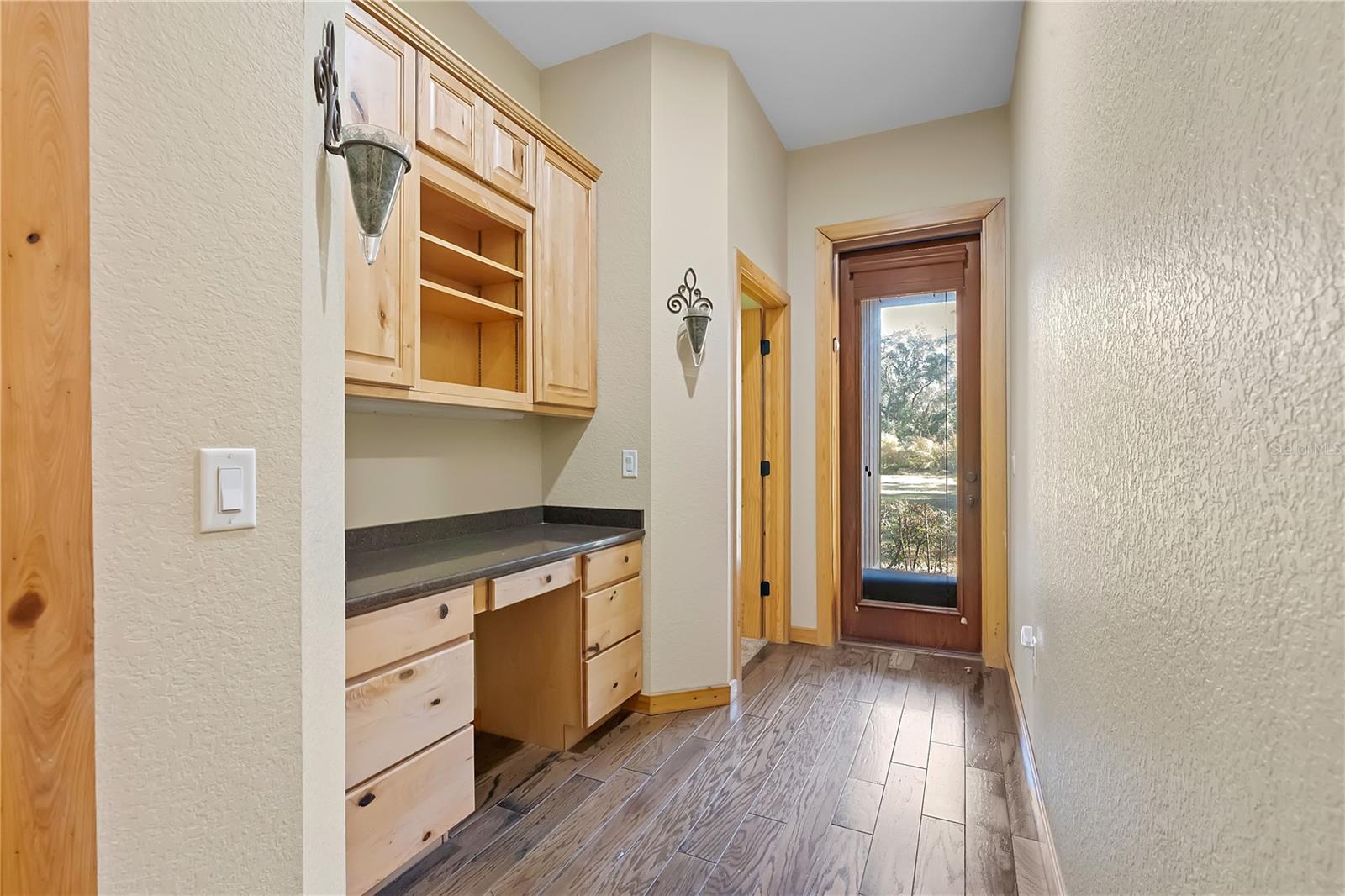 O6371691 Property Photo