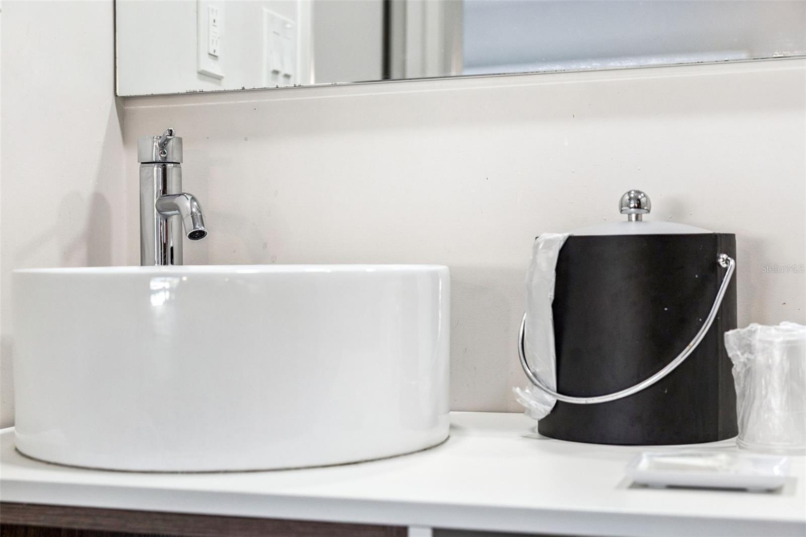 O6371733 Property Photo