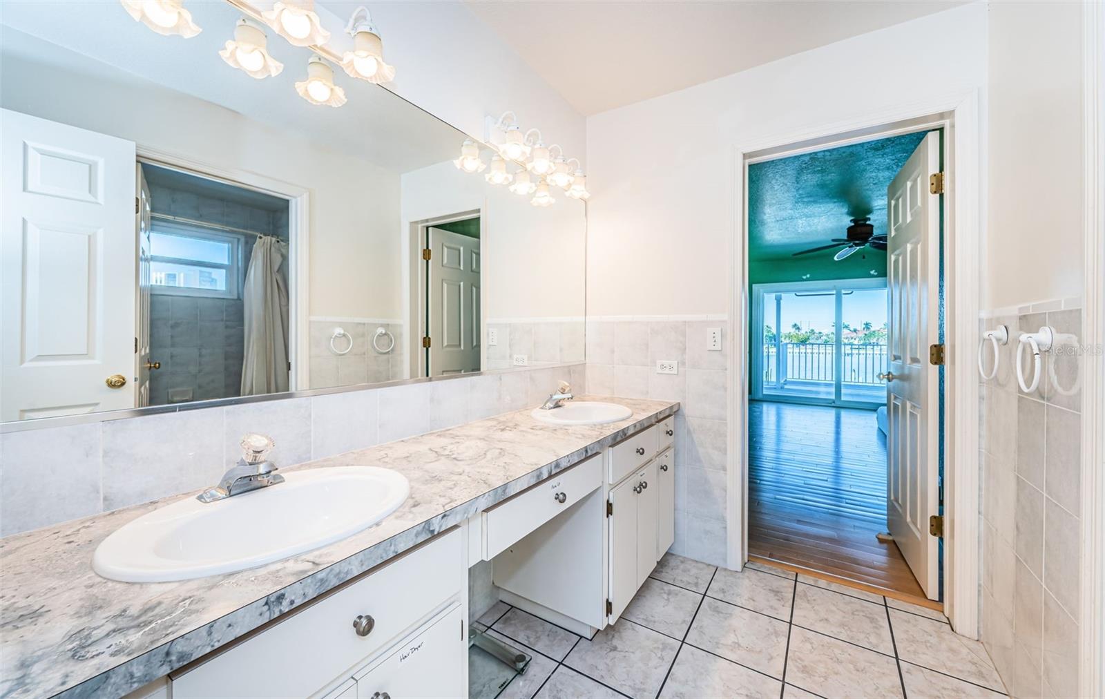 30 DOLPHIN DR, TREASURE ISLAND, FL, 33706