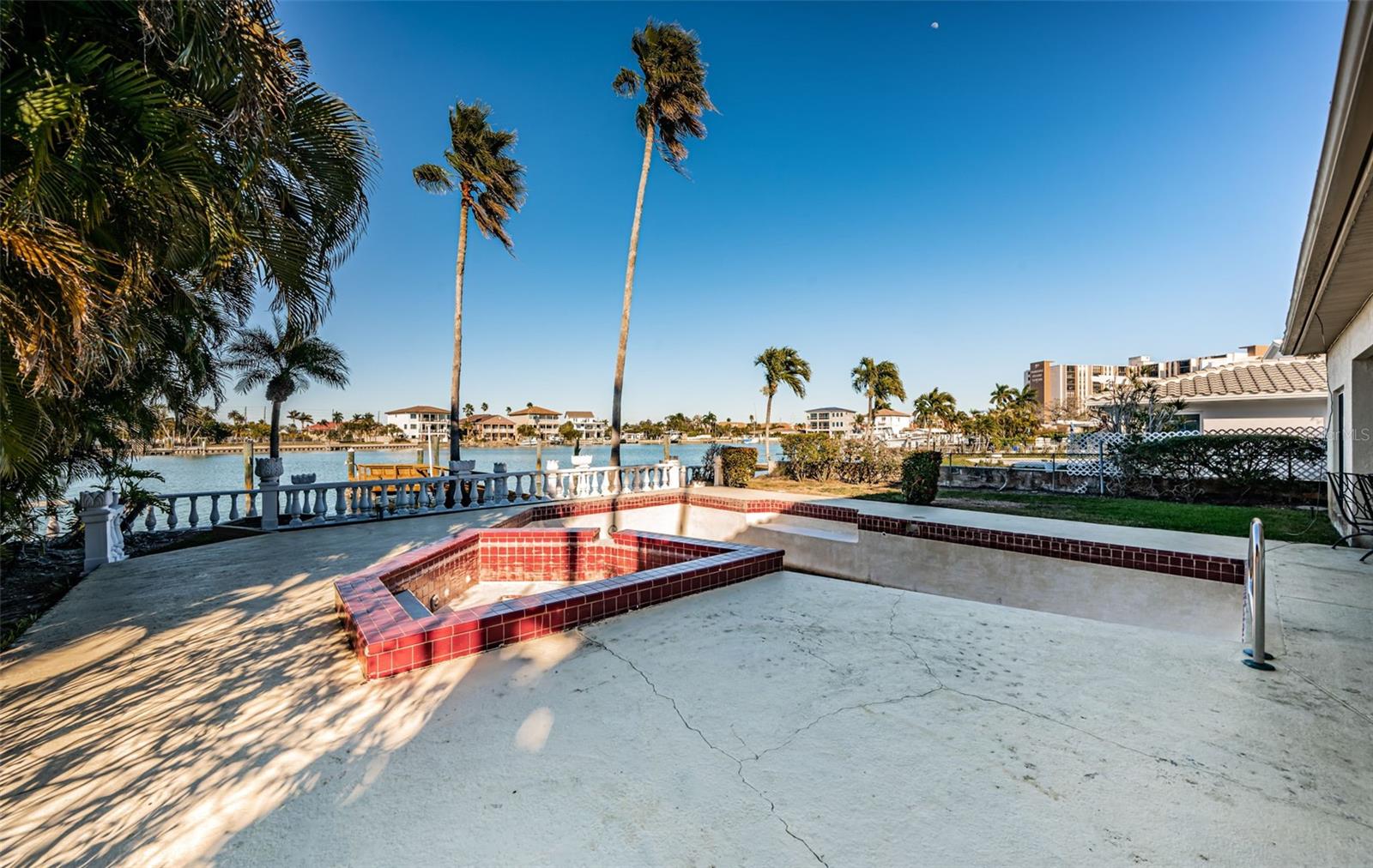 30 DOLPHIN DR, TREASURE ISLAND, FL, 33706