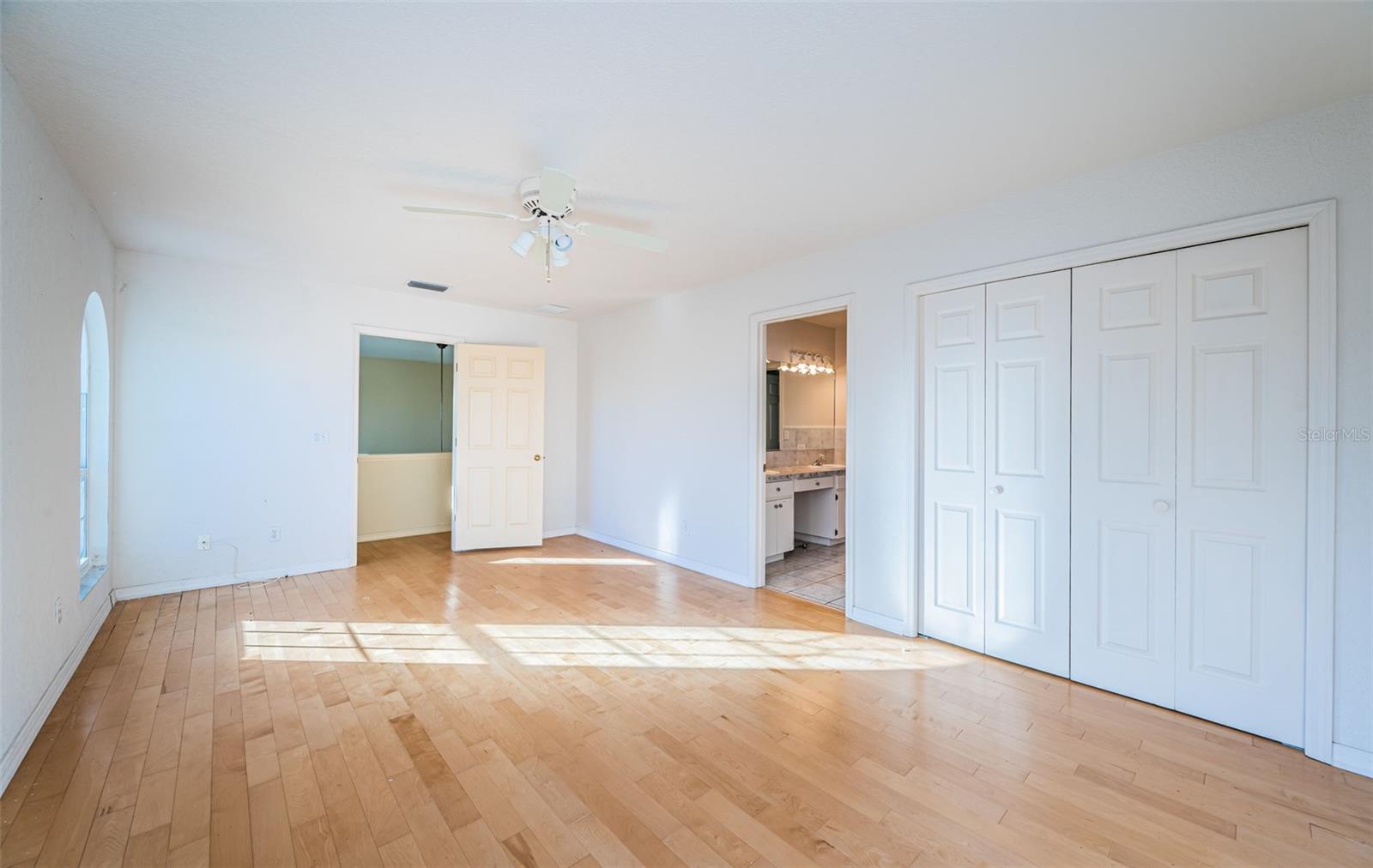 30 DOLPHIN DR, TREASURE ISLAND, FL, 33706