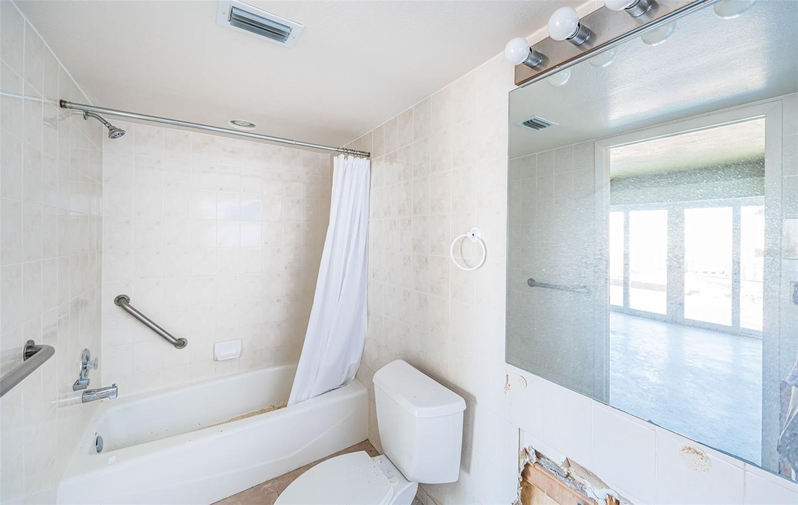 30 DOLPHIN DR, TREASURE ISLAND, FL, 33706