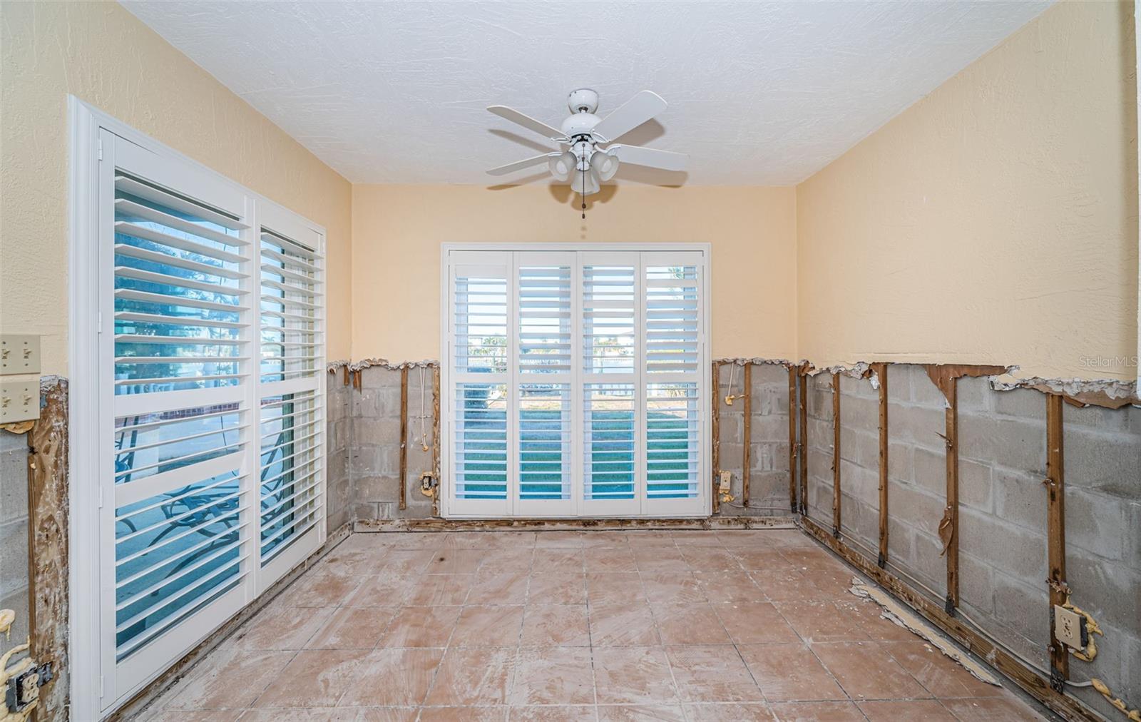 30 DOLPHIN DR, TREASURE ISLAND, FL, 33706