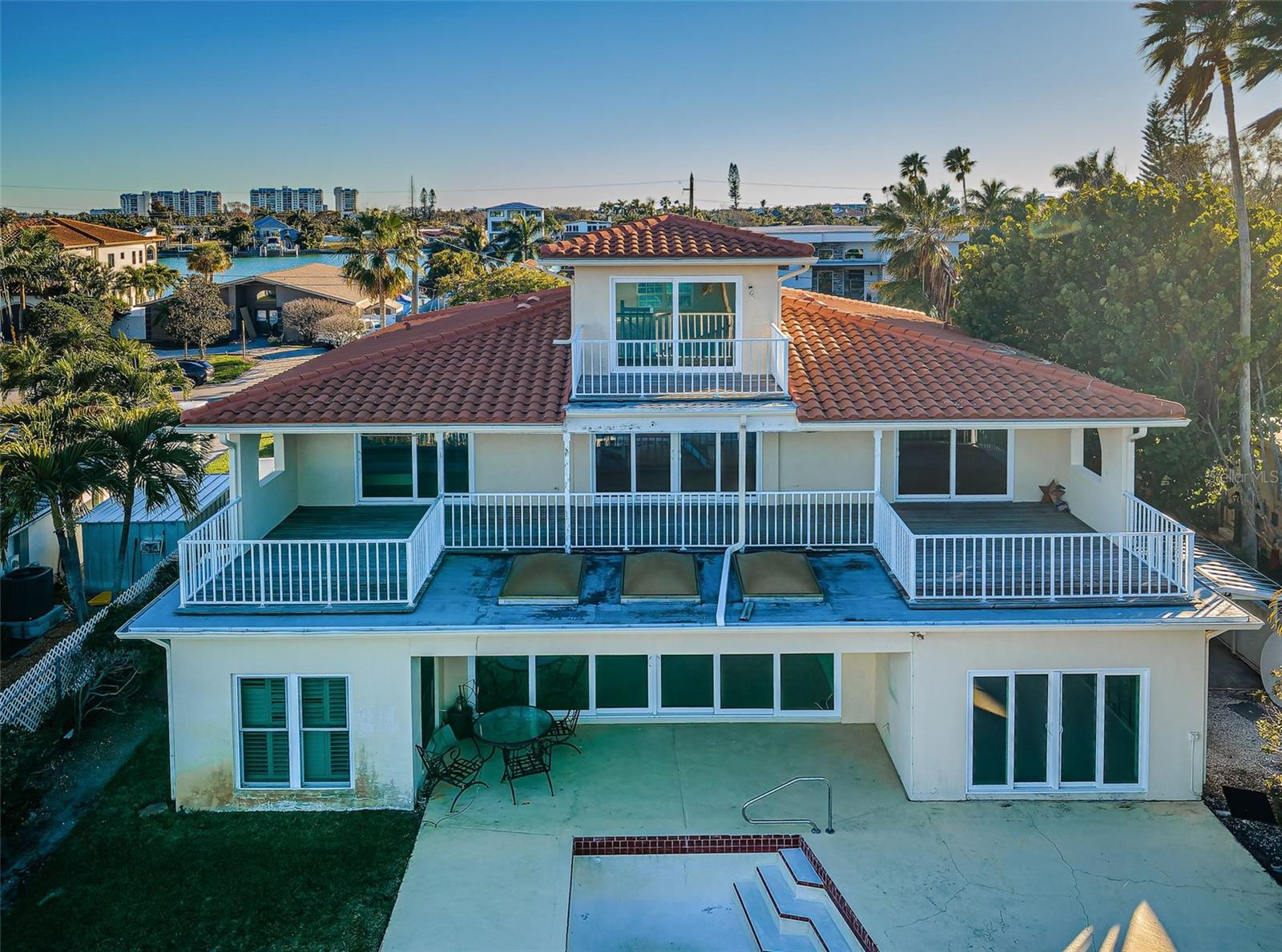 30 DOLPHIN DR, TREASURE ISLAND, FL, 33706