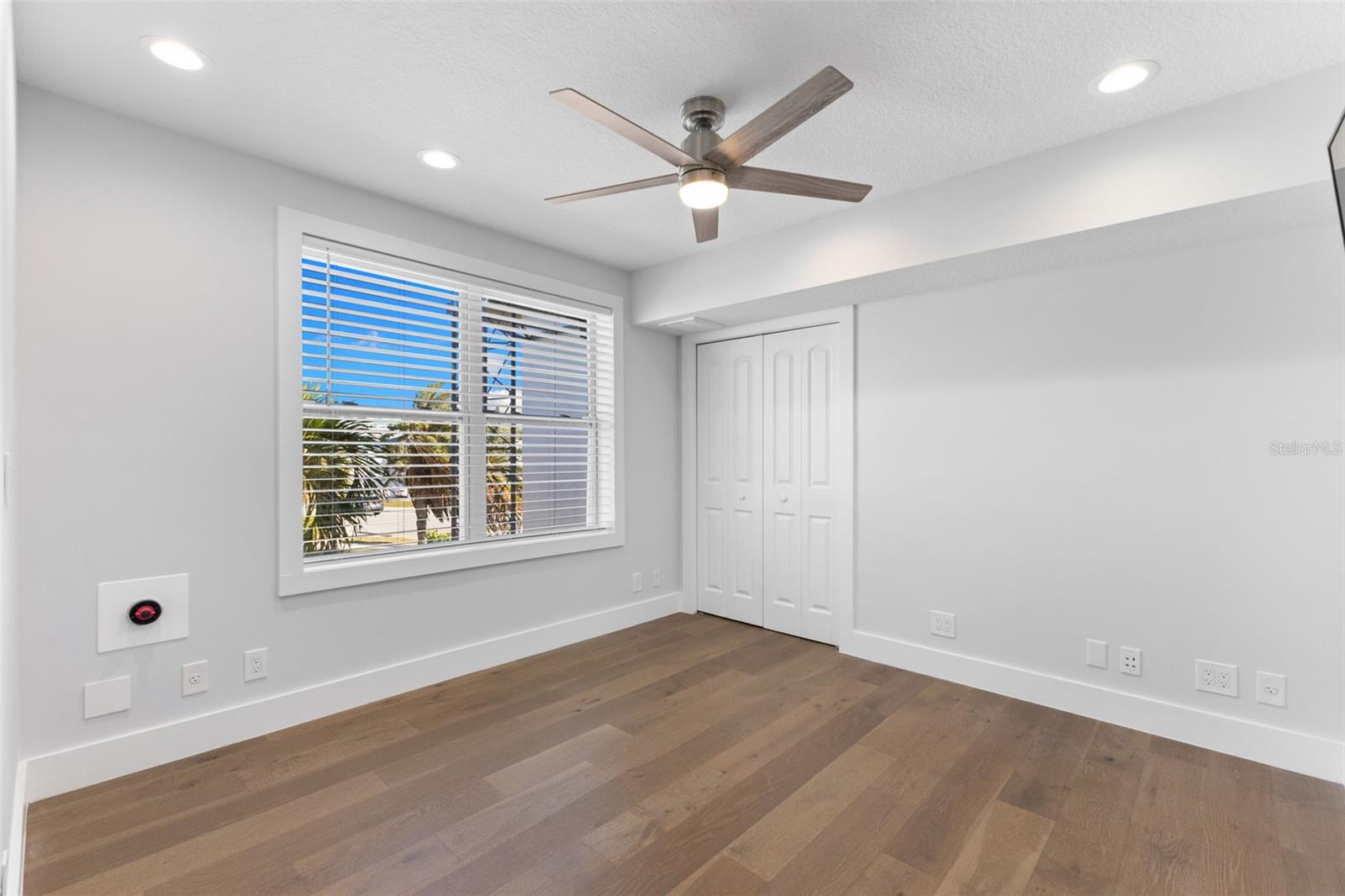 TB8461842 Property Photo