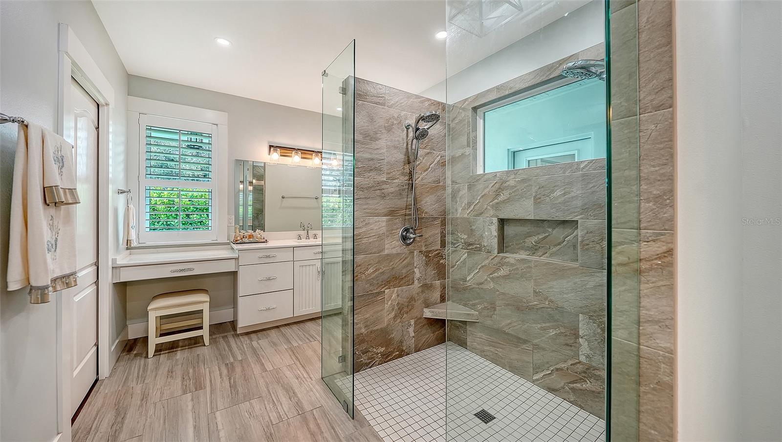 A4677263 Property Photo