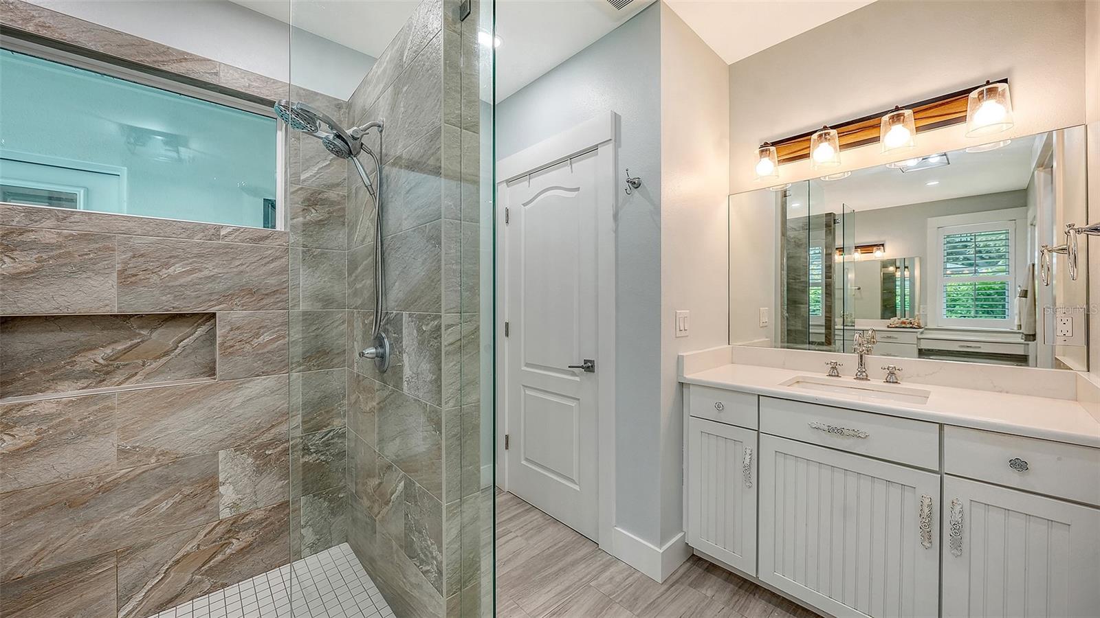 A4677263 Property Photo