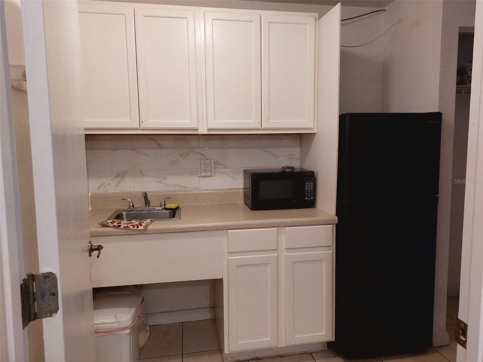 O6371792 Property Photo