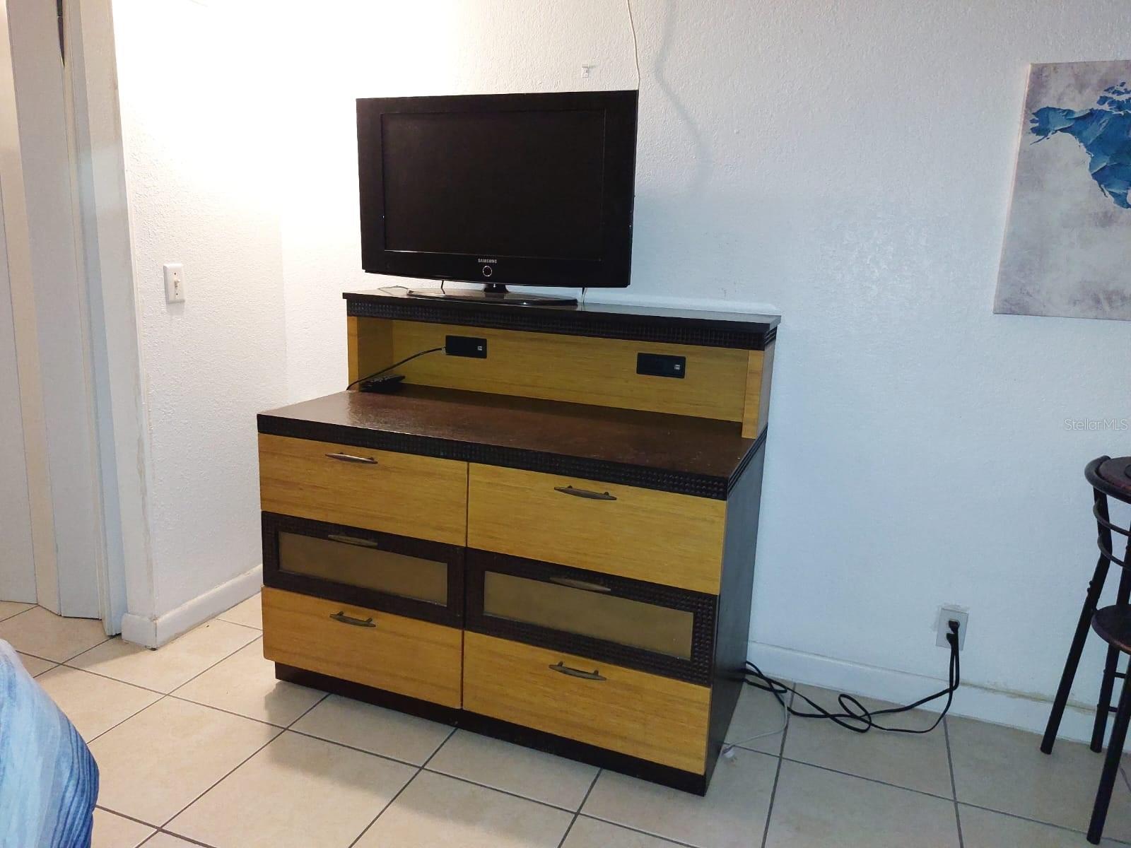 O6371792 Property Photo