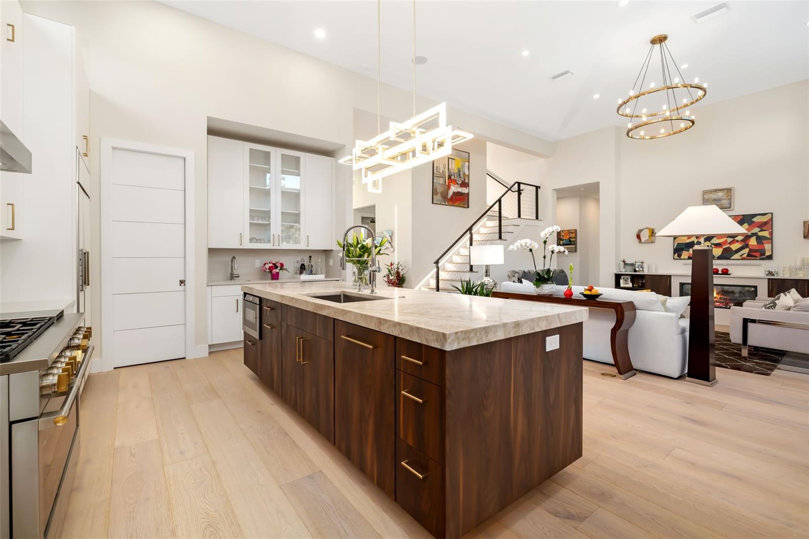 A4677284 Property Photo