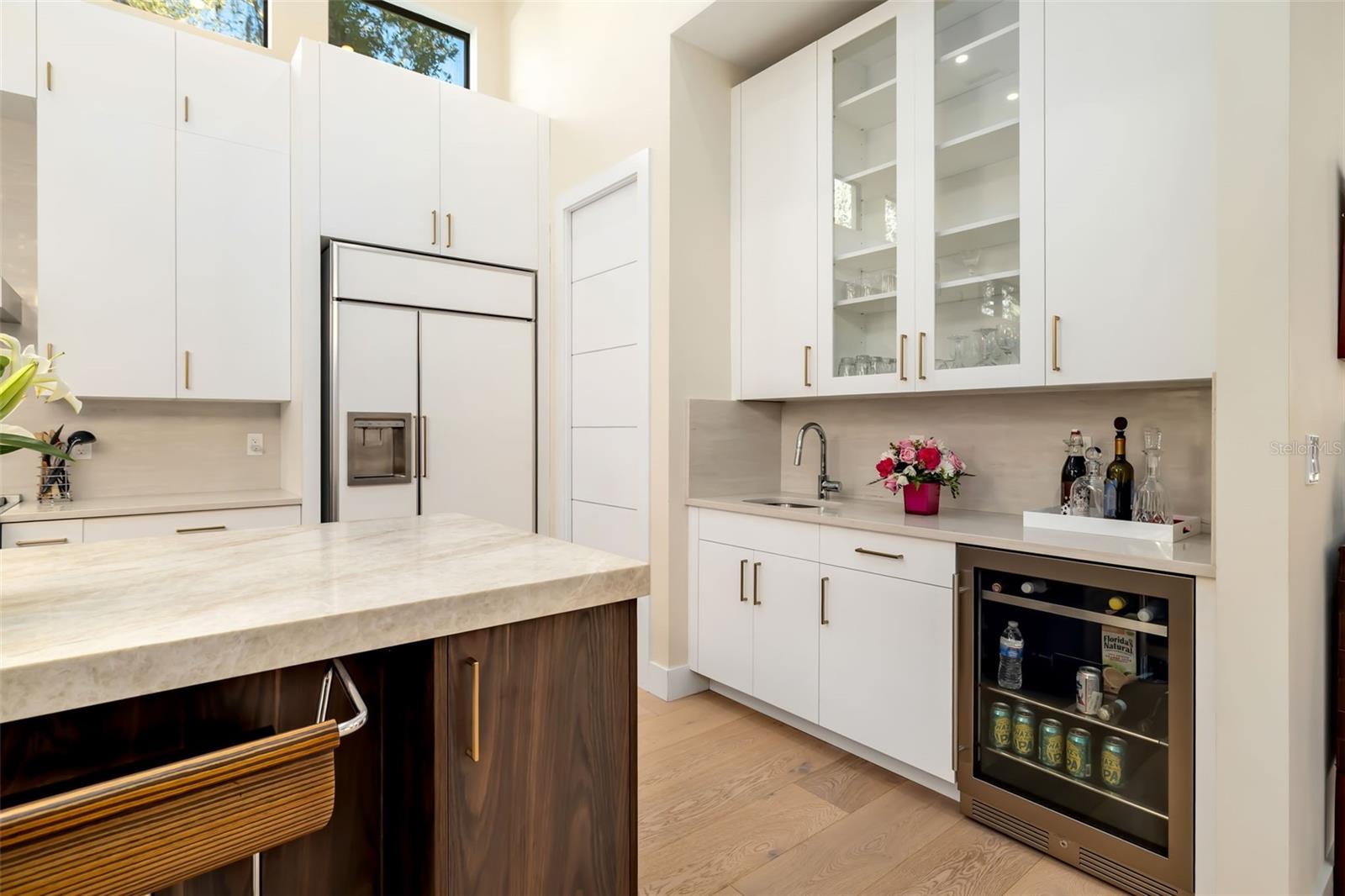 A4677284 Property Photo