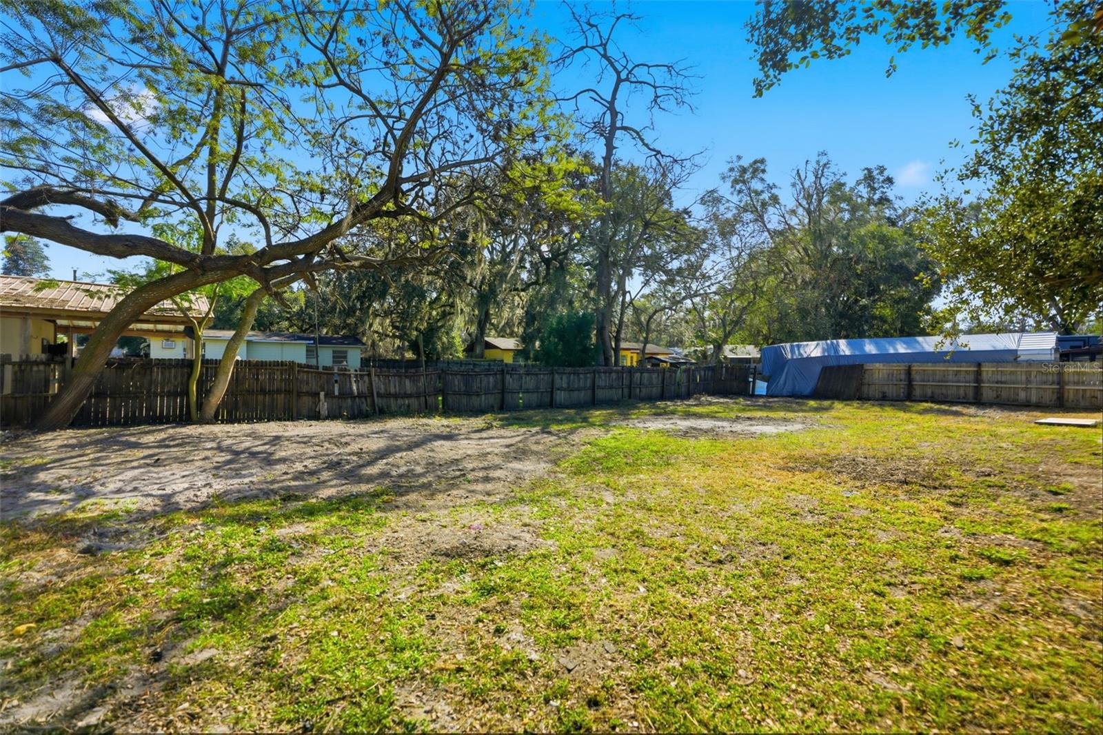 W7881856 Property Photo