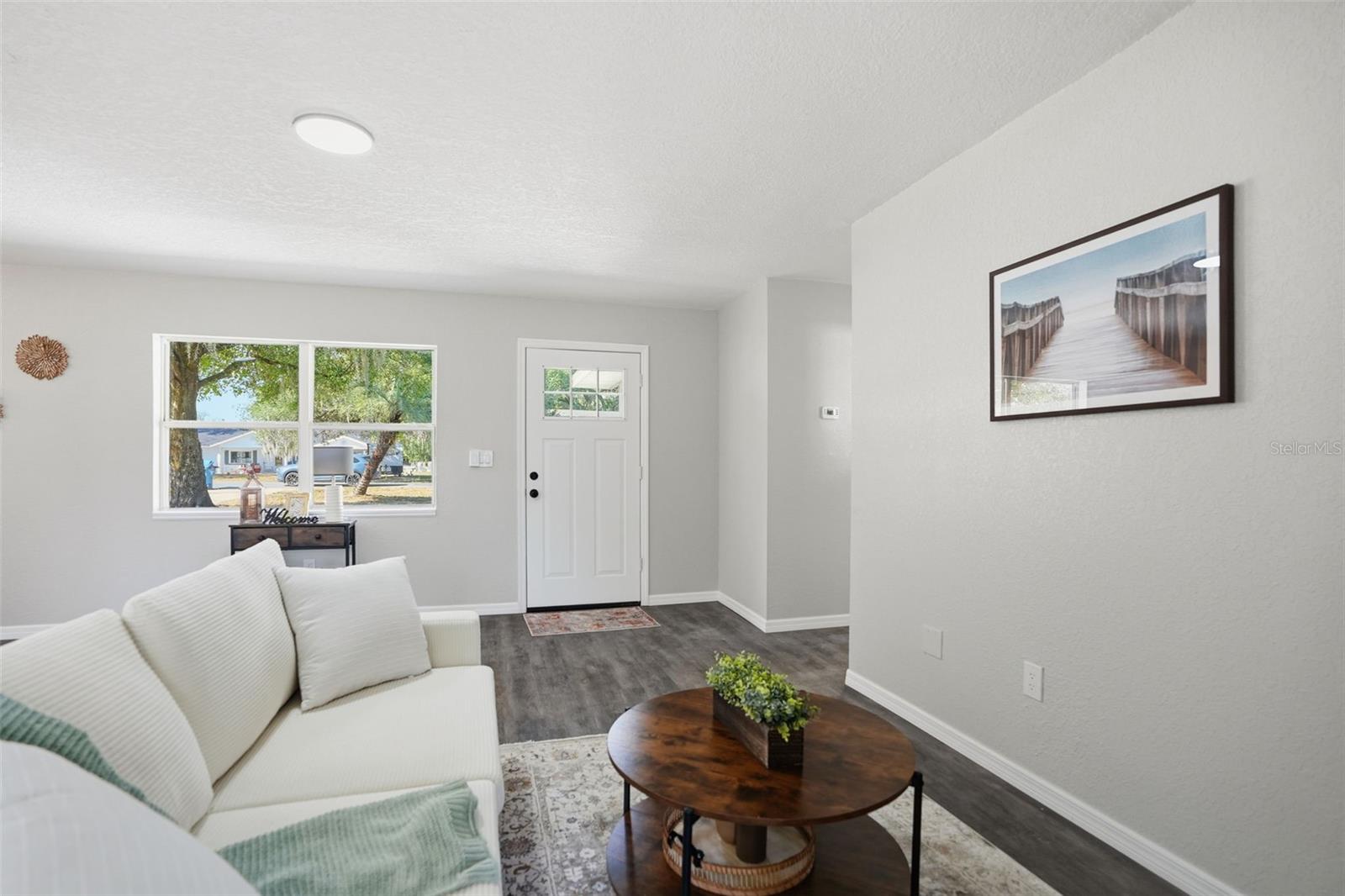 W7881856 Property Photo