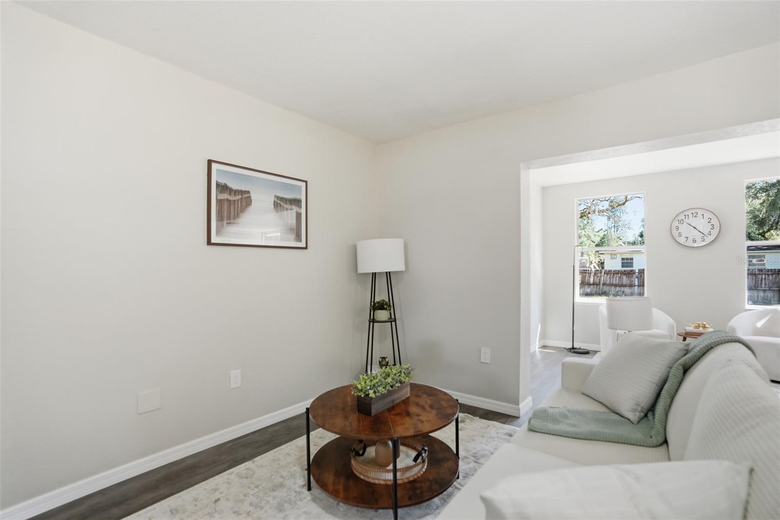 W7881856 Property Photo