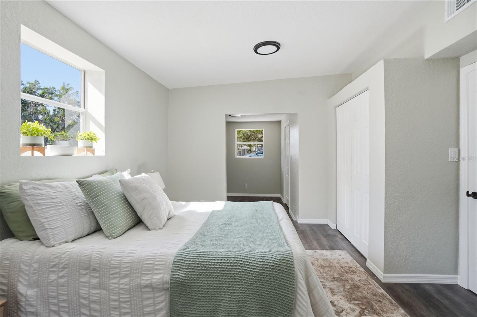 W7881856 Property Photo