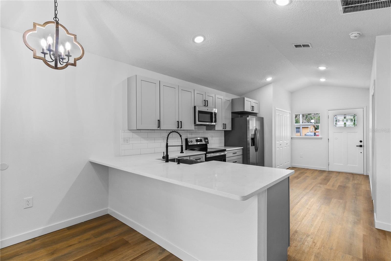 1012 E HAZZARD, EUSTIS, FL, 32726