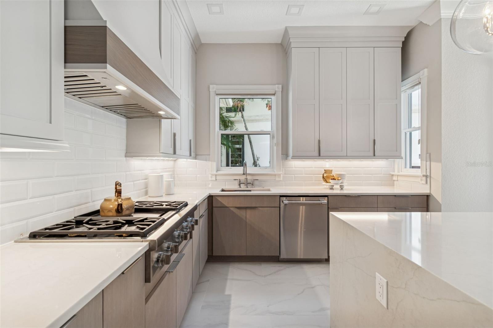 TB8461940 Property Photo