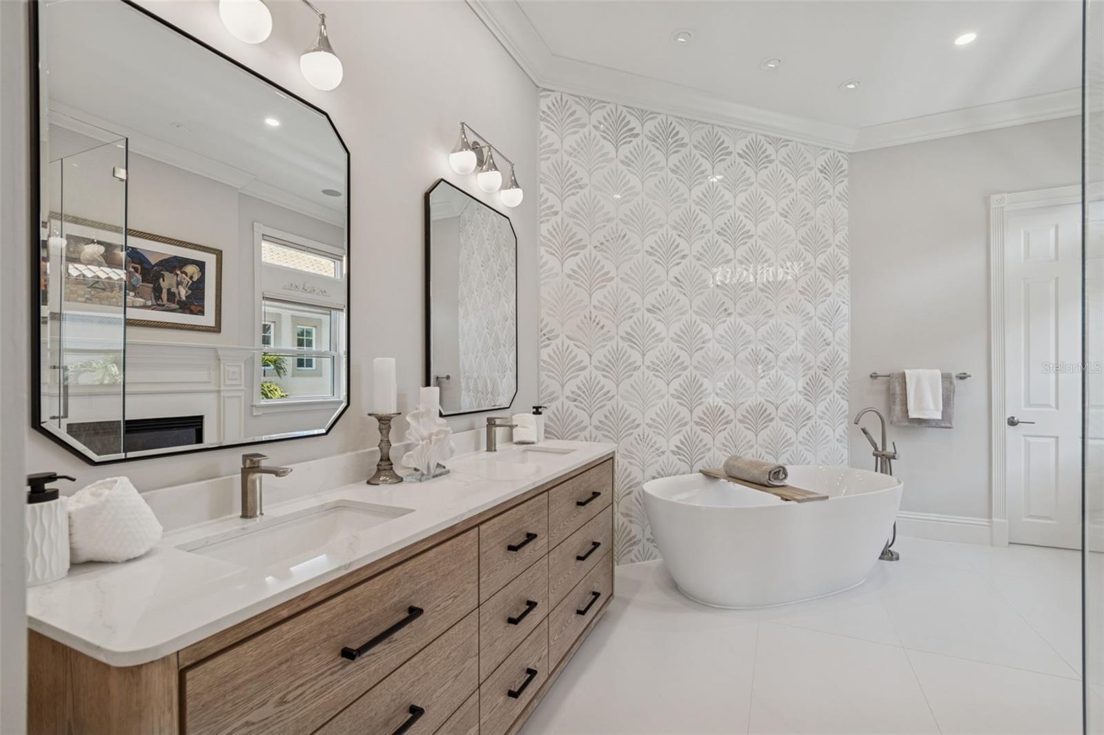 TB8461940 Property Photo