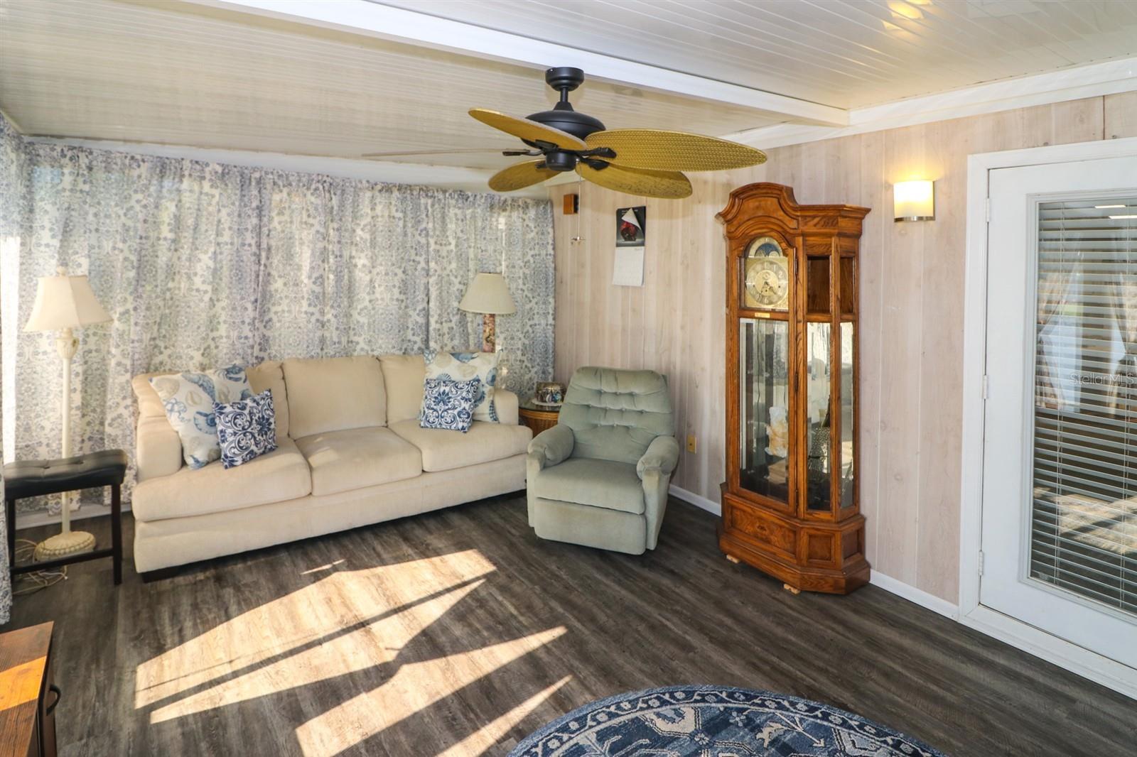 C7519805 Property Photo