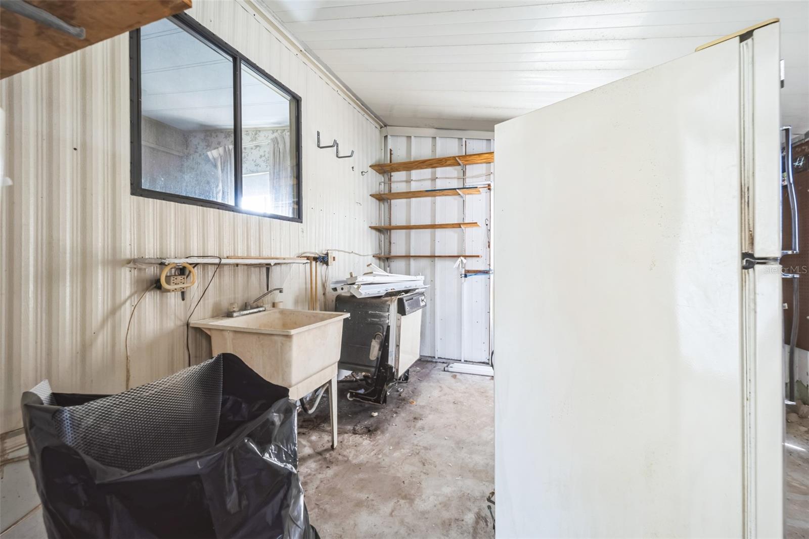 TB8461942 Property Photo