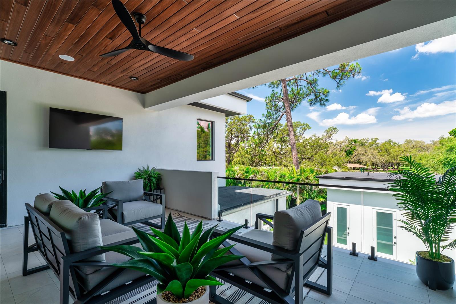 TB8461977 Property Photo