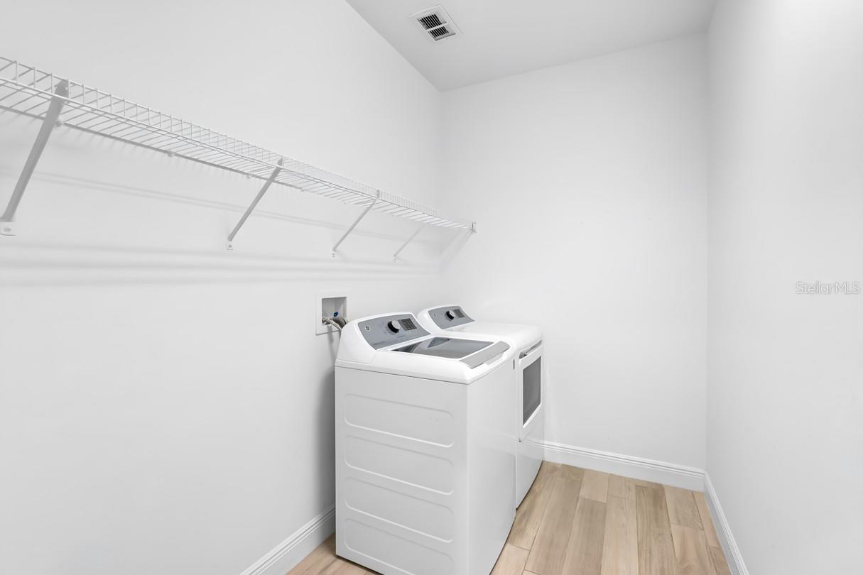 Virtually enhanced with decor