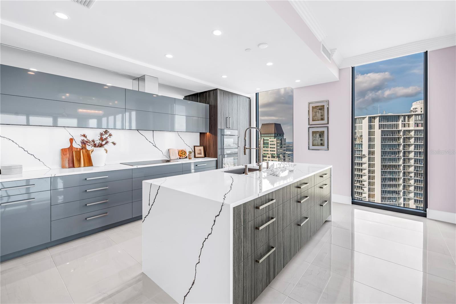 TB8462046 Property Photo