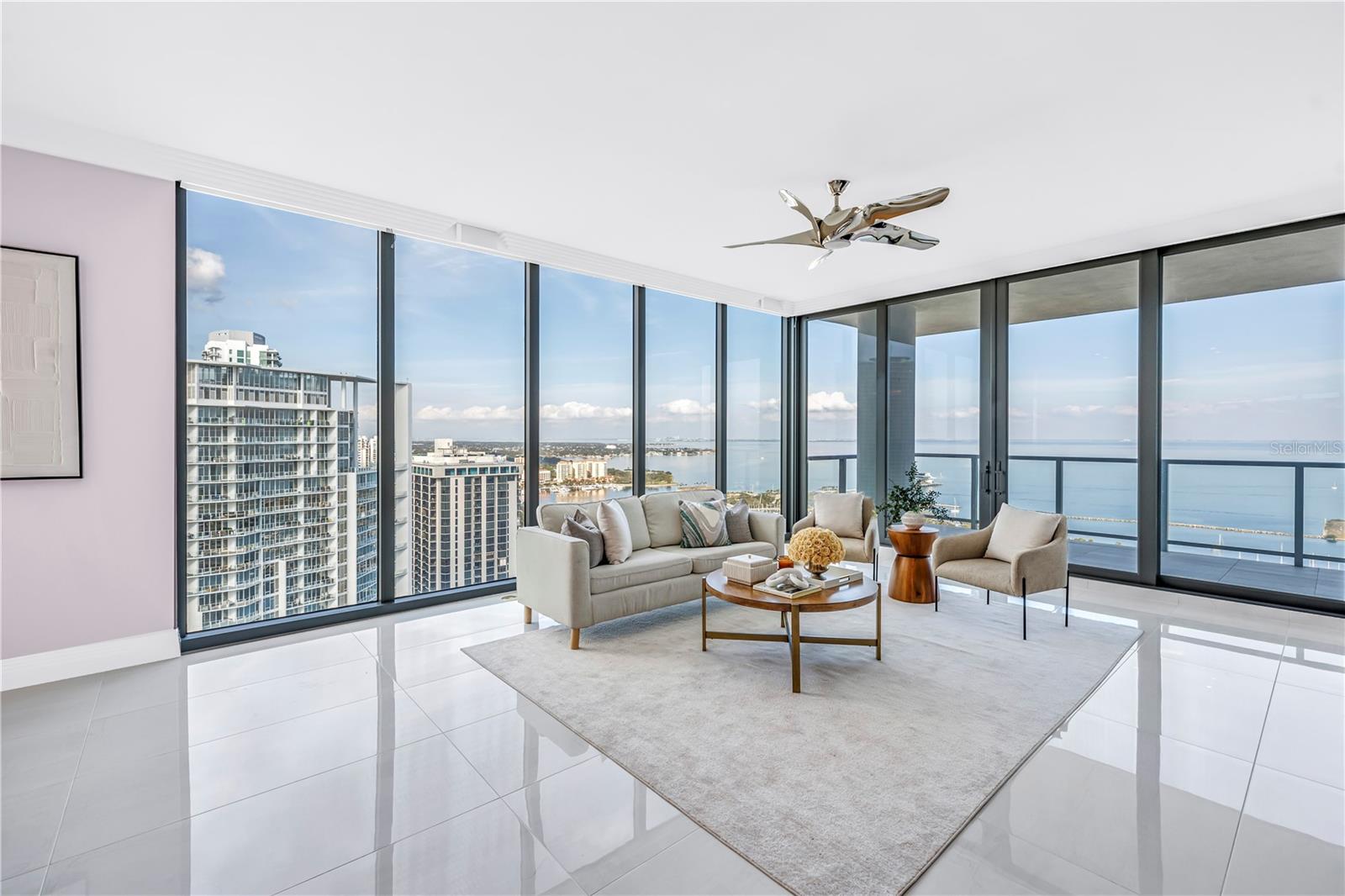 TB8462046 Property Photo