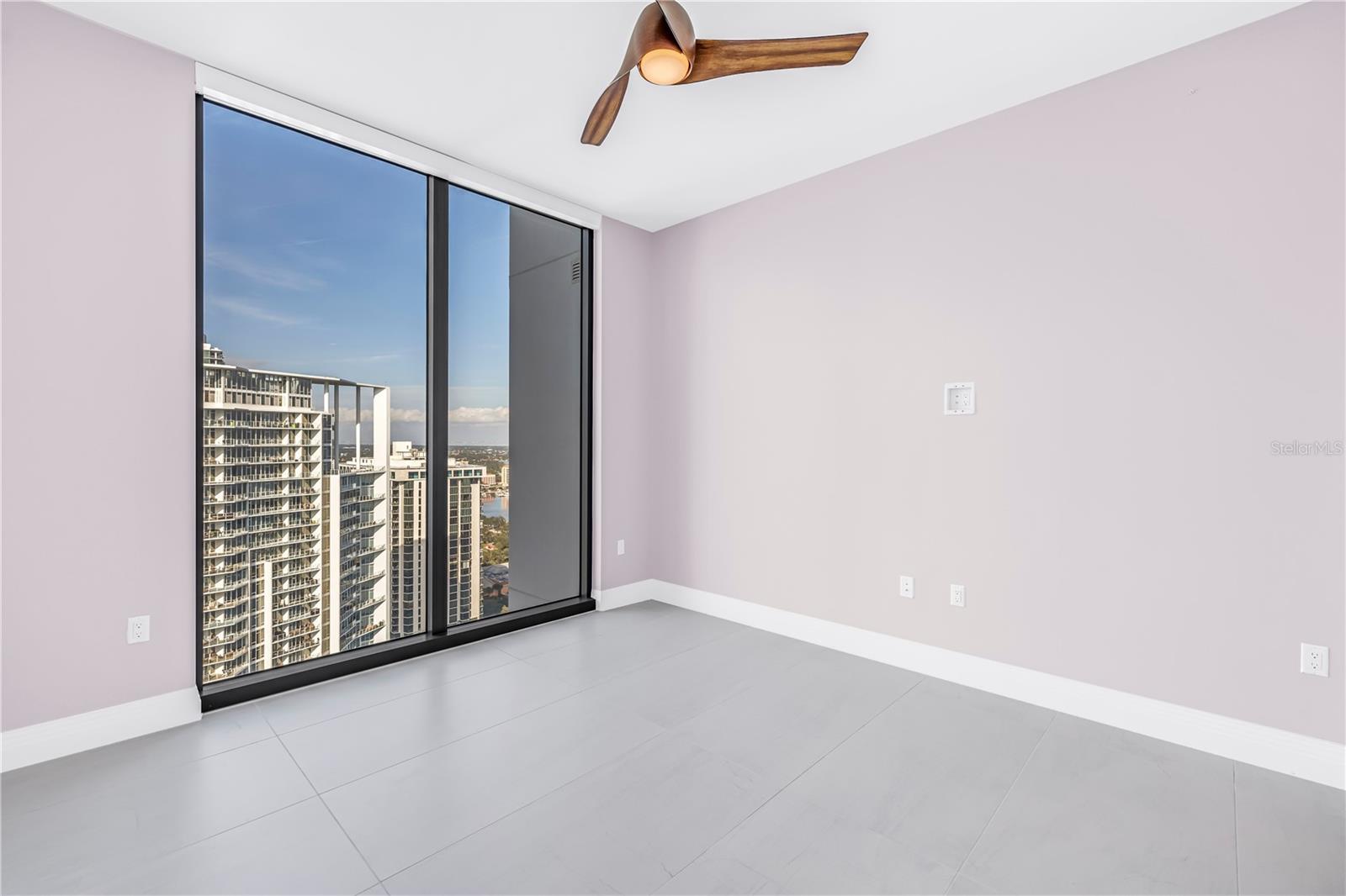 TB8462046 Property Photo