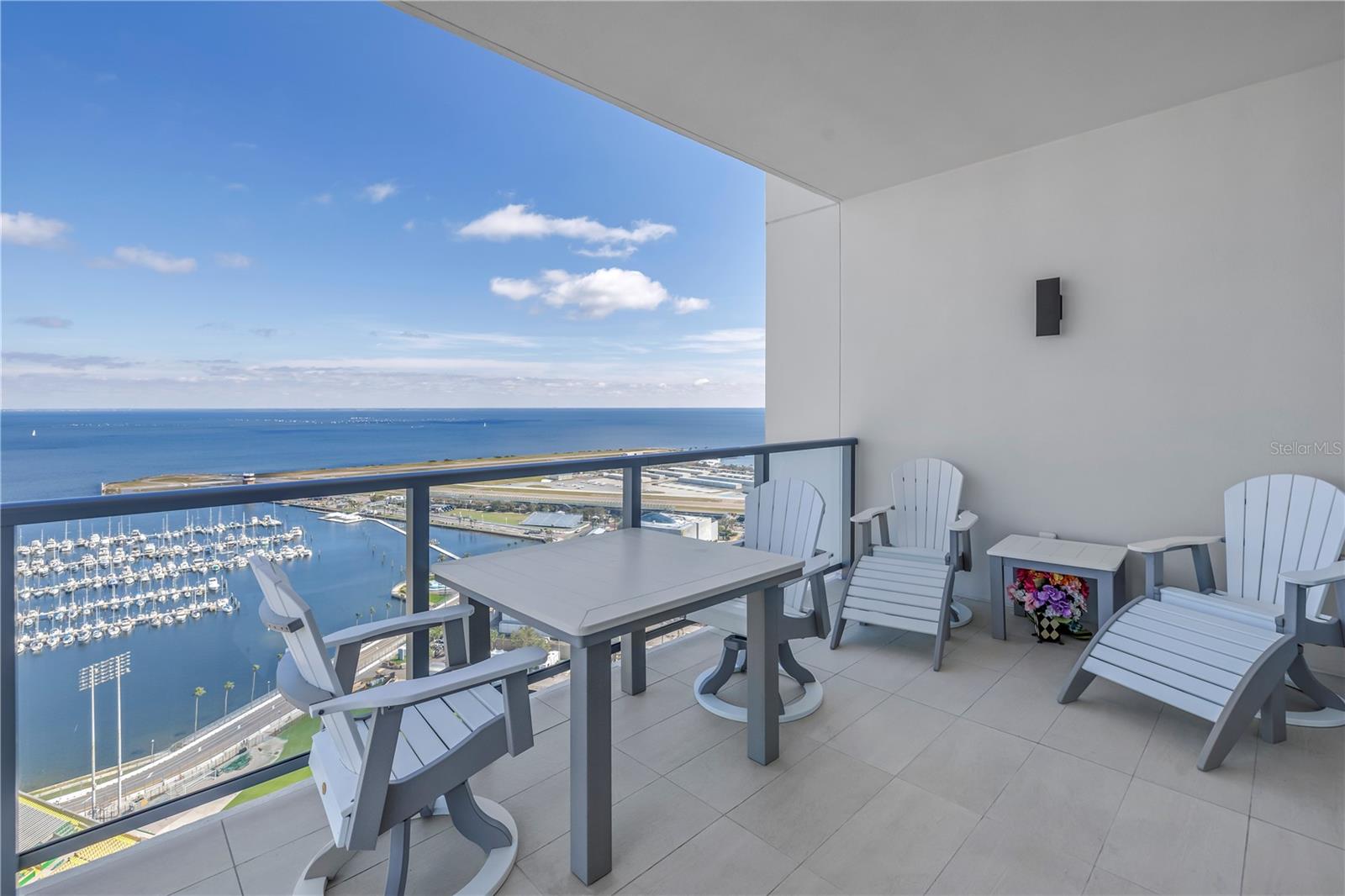 TB8462046 Property Photo