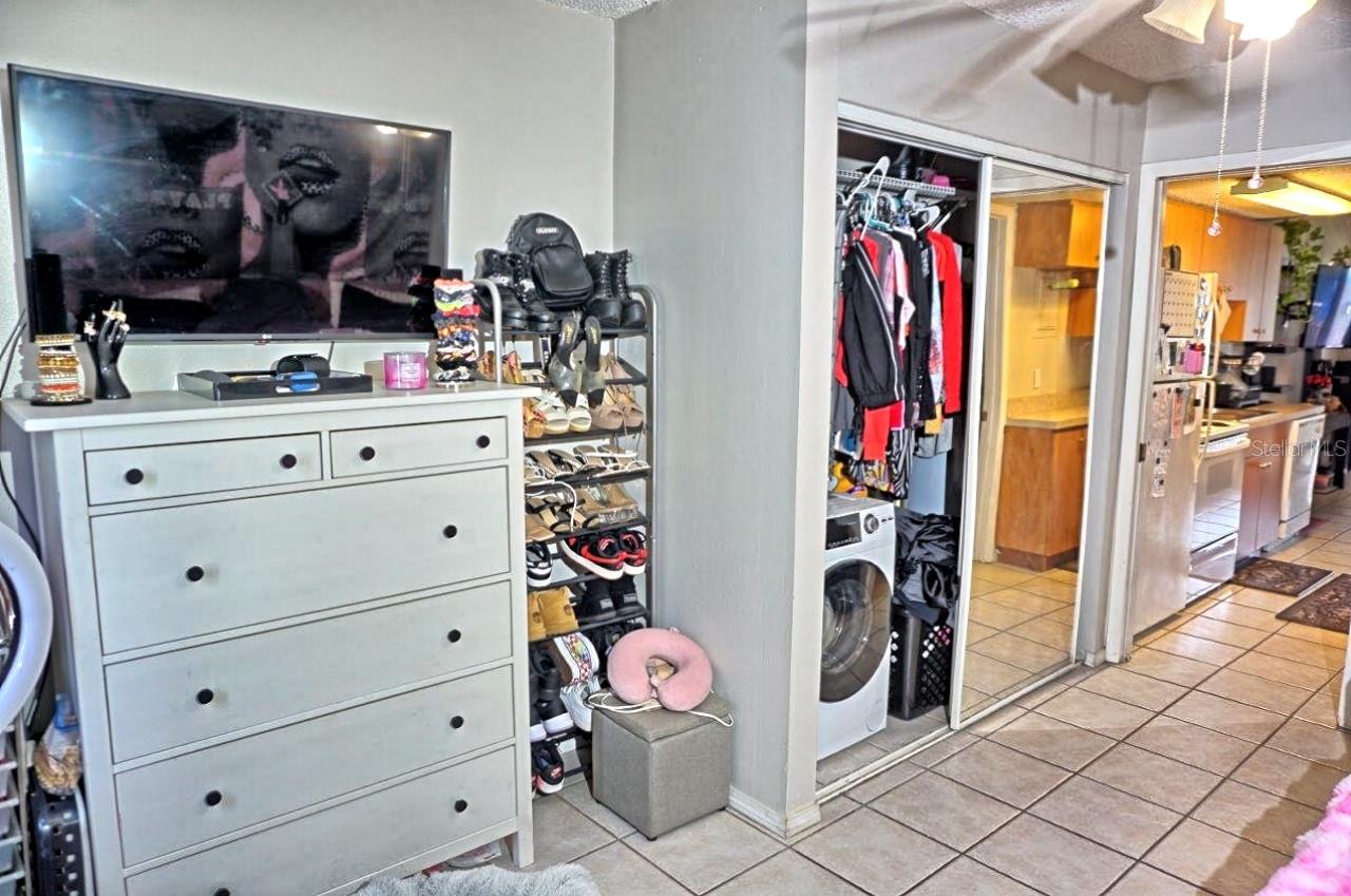 W7881868 Property Photo