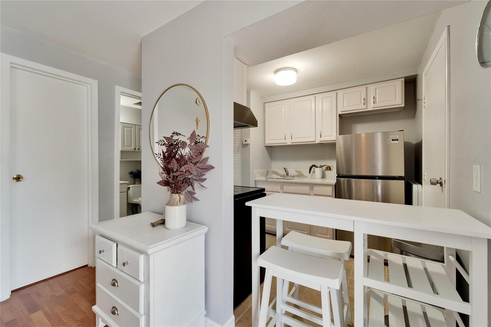 TB8462113 Property Photo