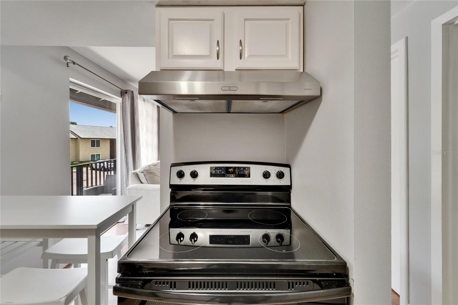 TB8462113 Property Photo