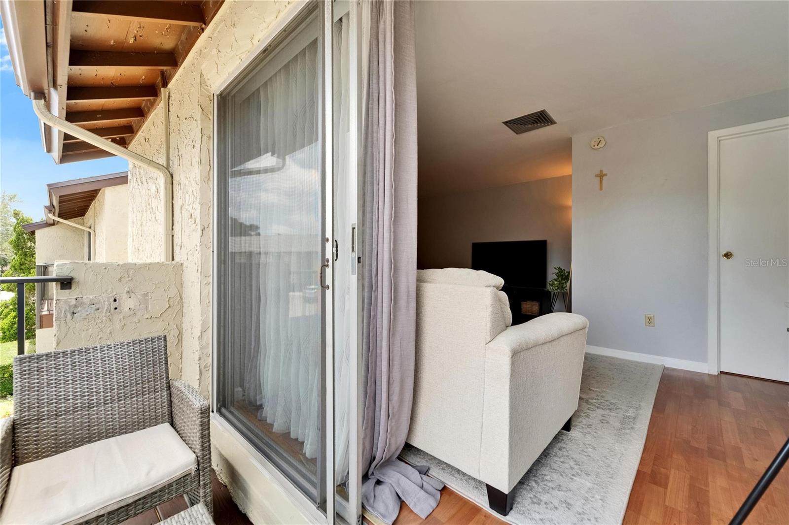 TB8462113 Property Photo